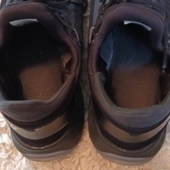 New Balance shoes - Picture 6 of 6